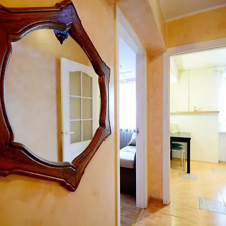 Apartment Aparton. Nezavisimosti Prospekt 75