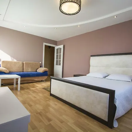 Apartment Aparton. Nezavisimosti Prospekt 75 *